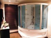 獨有特大水療浴室